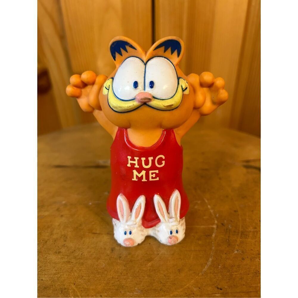 Vintage 1990 Remco Baby GARFIELD THE CAT "Hug Me" Squeeze Pal Toy Bunny Slippers